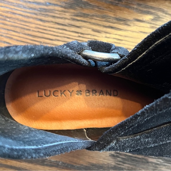 Lucky brand black Bashira ankle boots with cut out and block heel. Size 8M - Picture 5 of 9